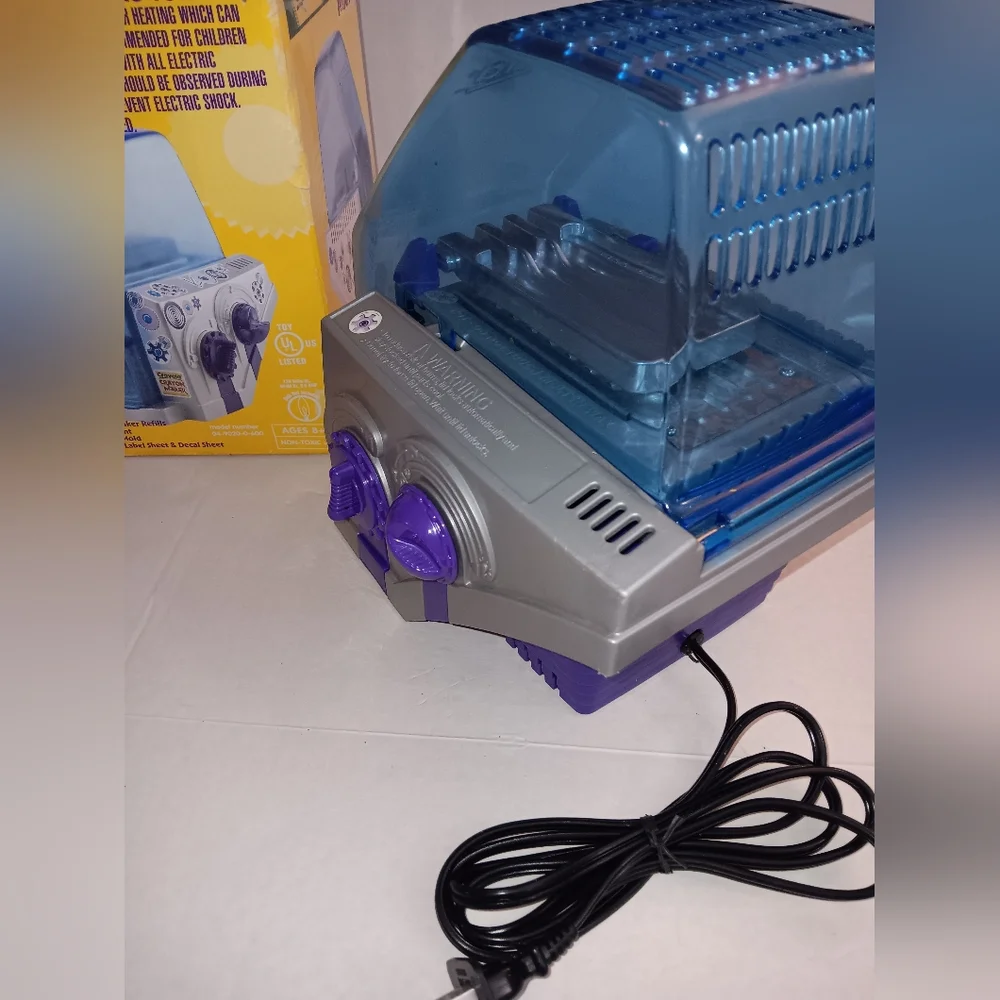 Vintage Crayola Crayon Maker model 04- 9020-0-600 Melter Melting Art